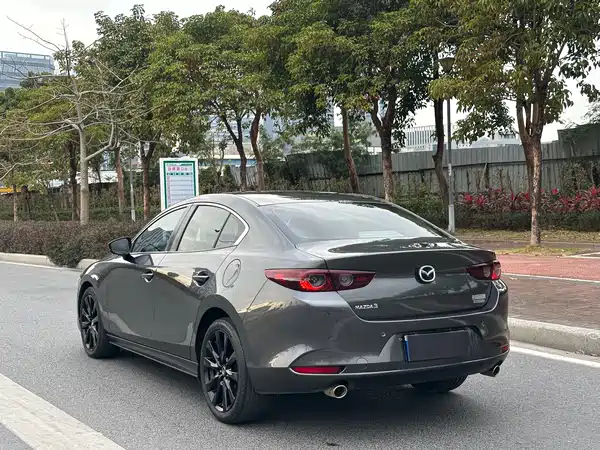 Mazda 3 Axela 2022
