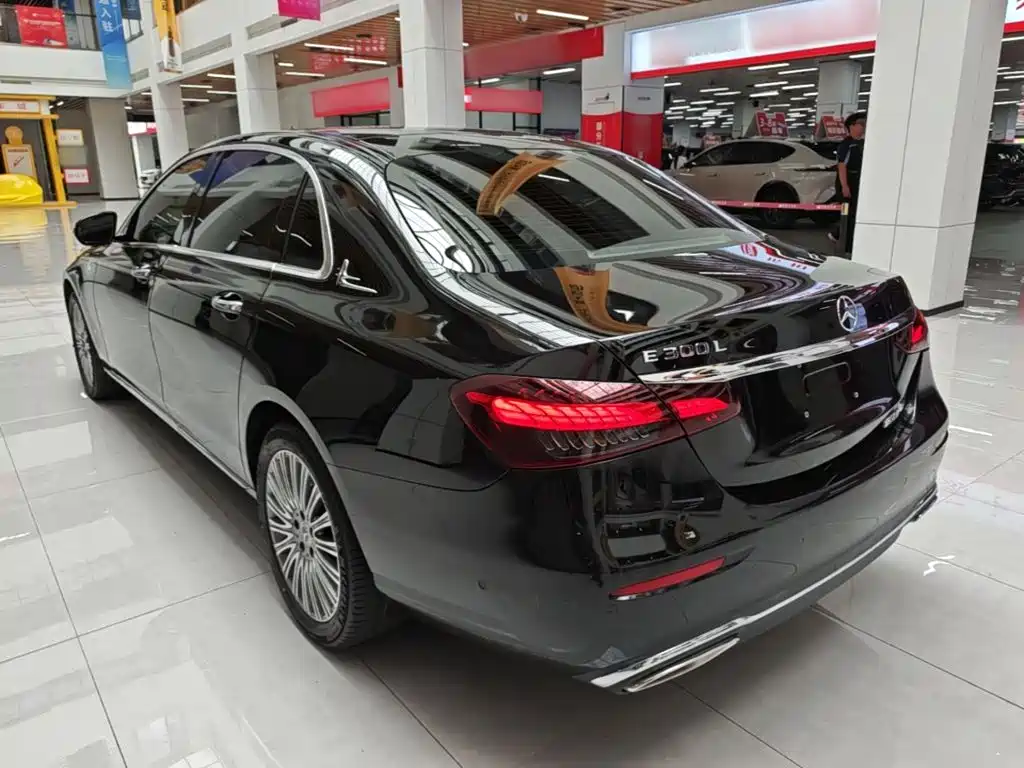 Mercedes-Benz E-Class 2022