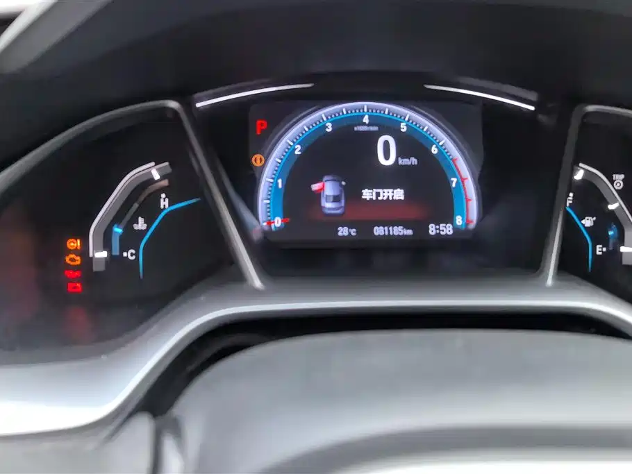Honda Civic 2018 — фото 14