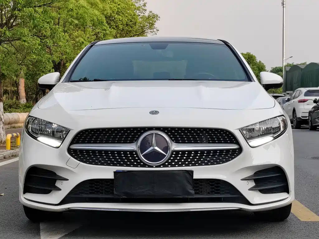 Mercedes-Benz A-Class 2019 — фото 2