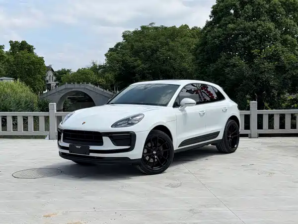 Porsche Macan 2022