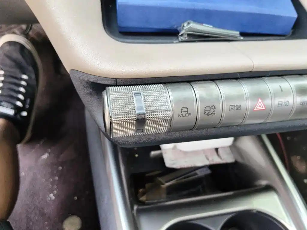 BYD Dolphin 2023 — фото 10