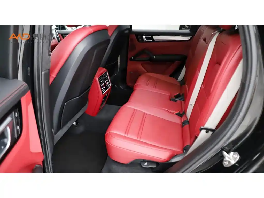 Porsche Cayenne Hybrid 2023