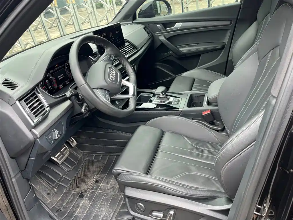Audi Q5L 2023 — фото 12
