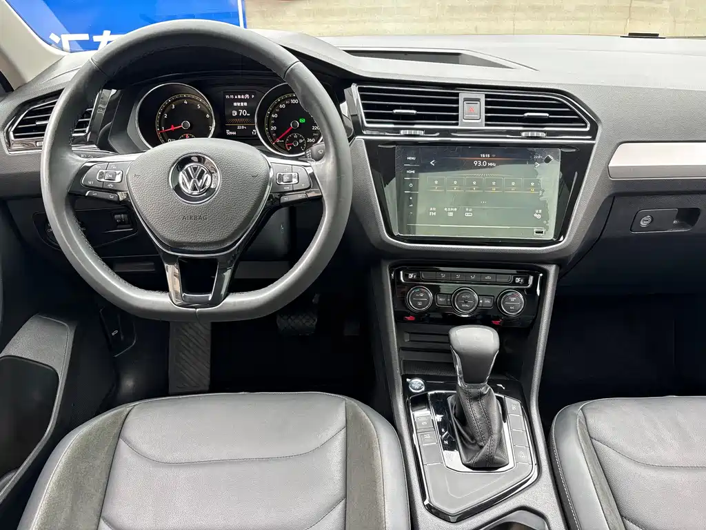 Volkswagen Tiguan L 2020 — фото 15