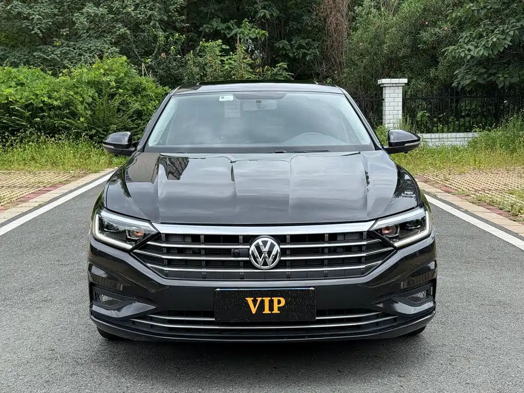 Volkswagen Sagitar 2022