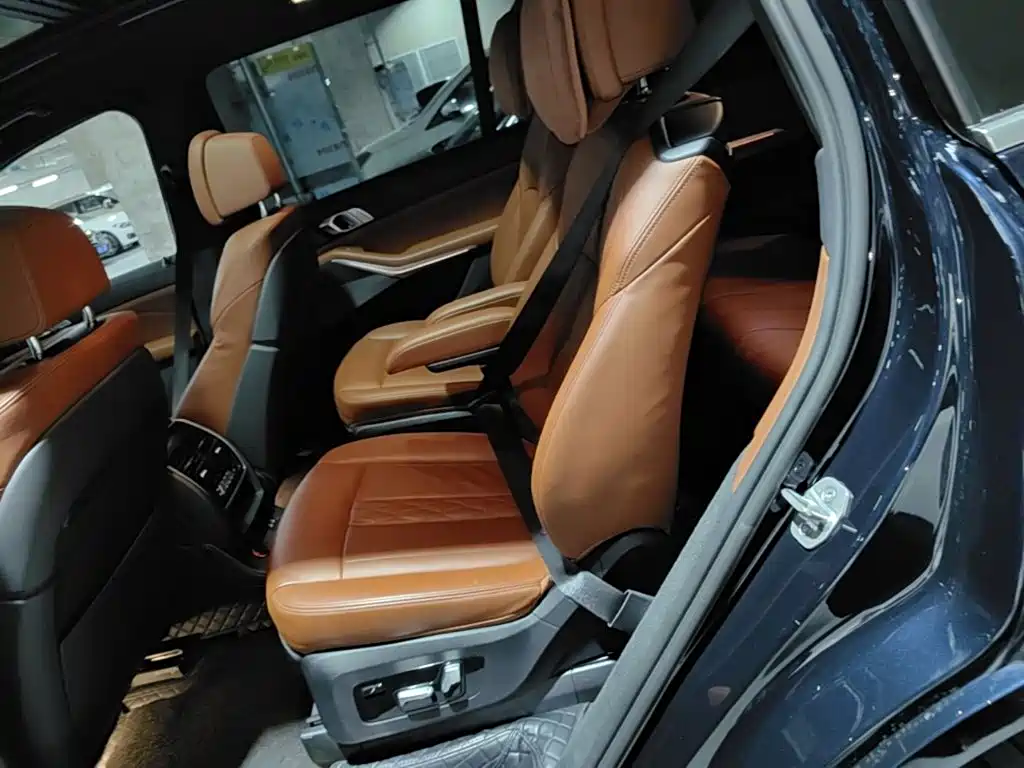 BMW X7 2022 — фото 17