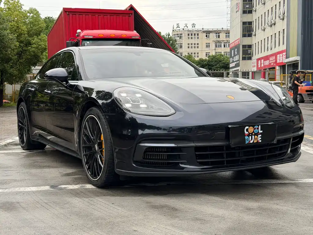 Porsche Panamera 2020