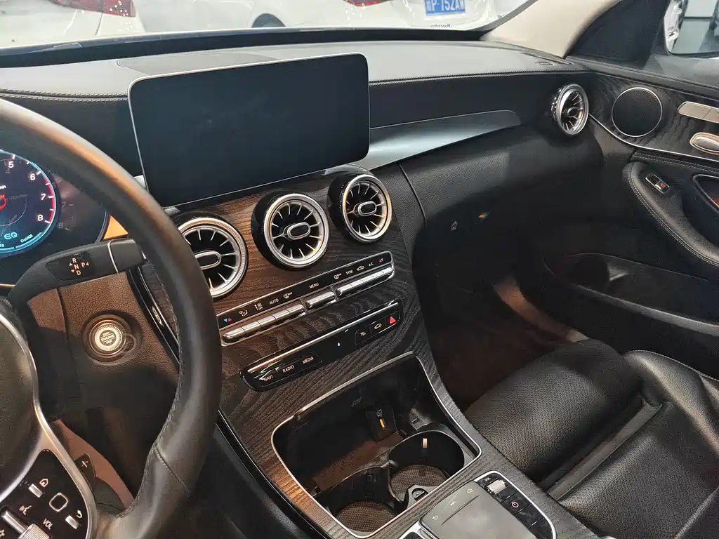 Mercedes-Benz C-Class 2019 — фото 8