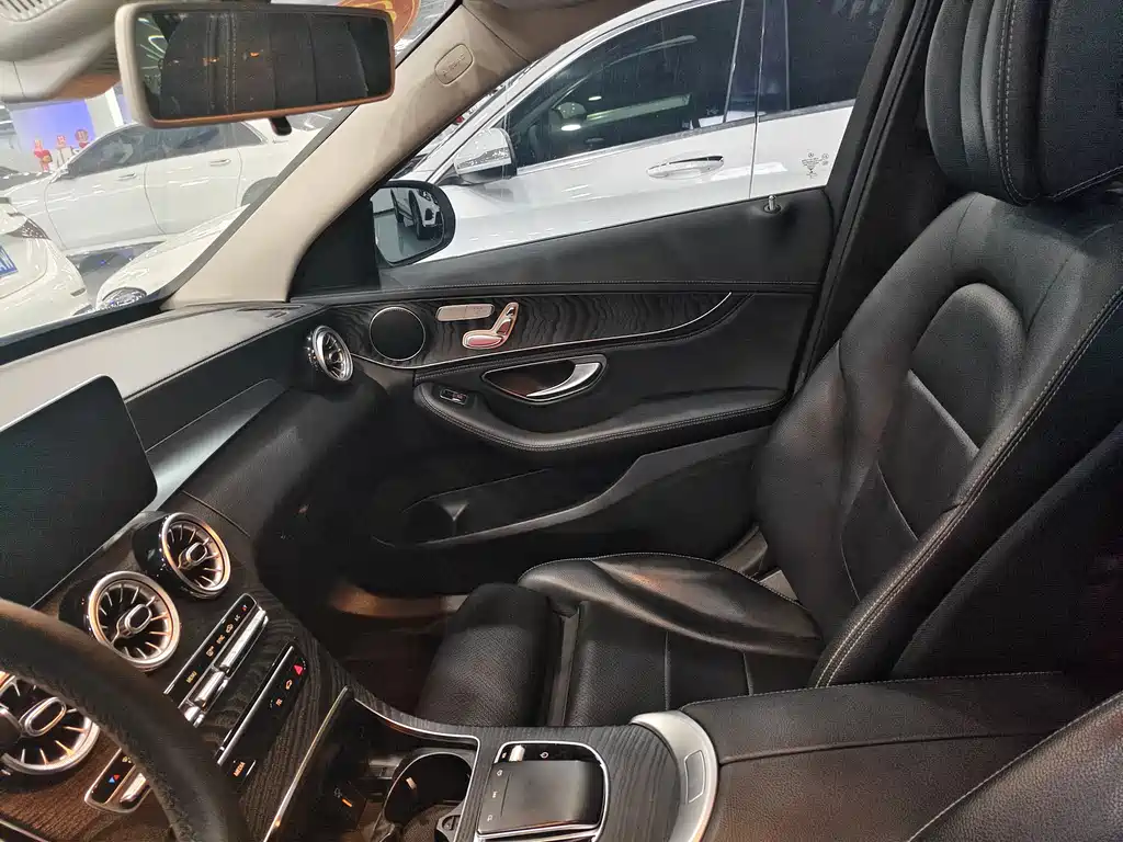 Mercedes-Benz C-Class 2019 — фото 6
