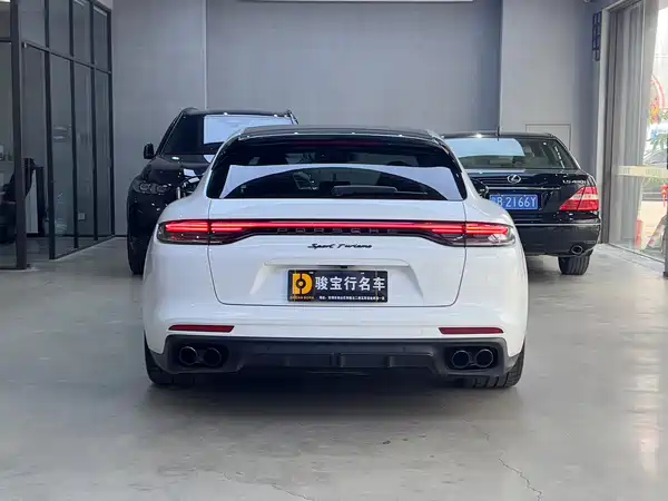 Porsche Panamera 2022