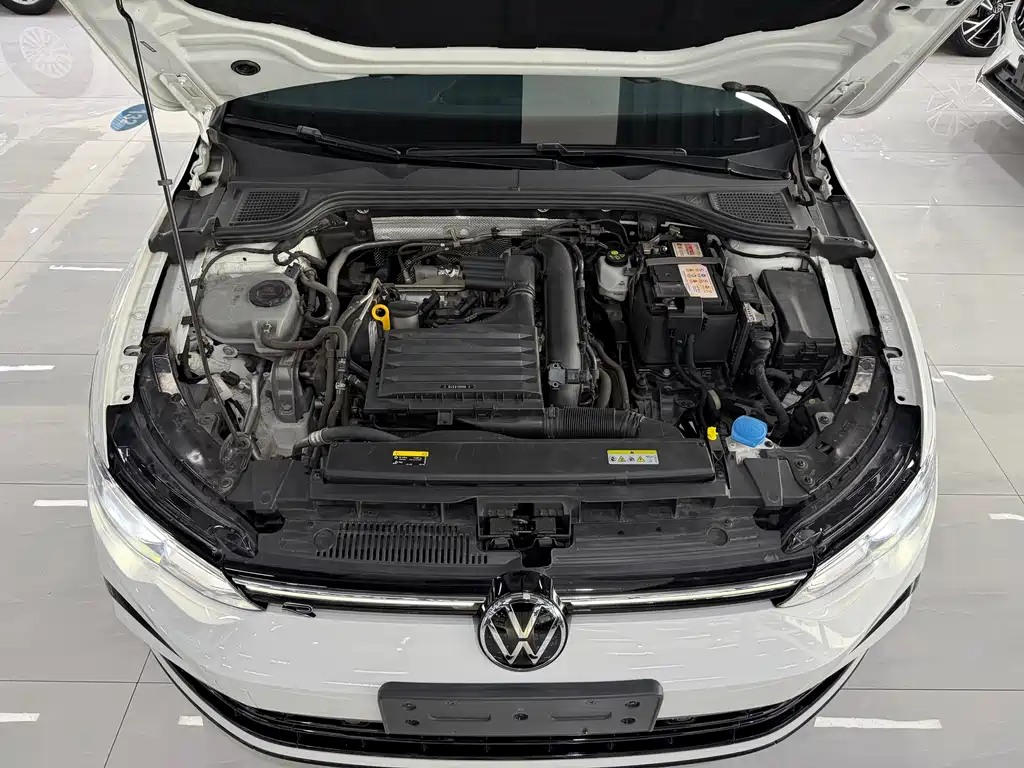 Volkswagen Golf 2023 — фото 14