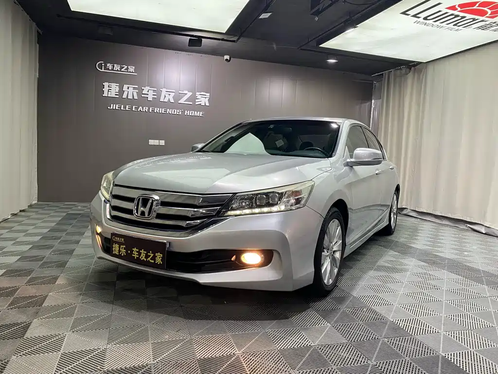 Honda Accord 2014 — фото 1