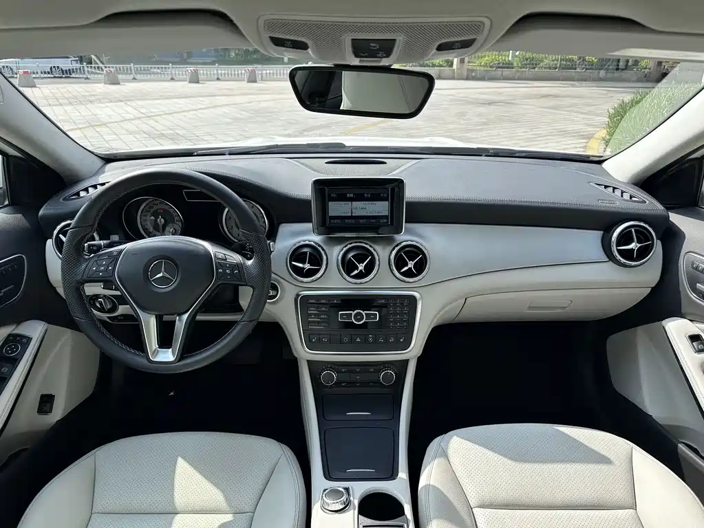 Mercedes-Benz GLA 2016 — фото 15