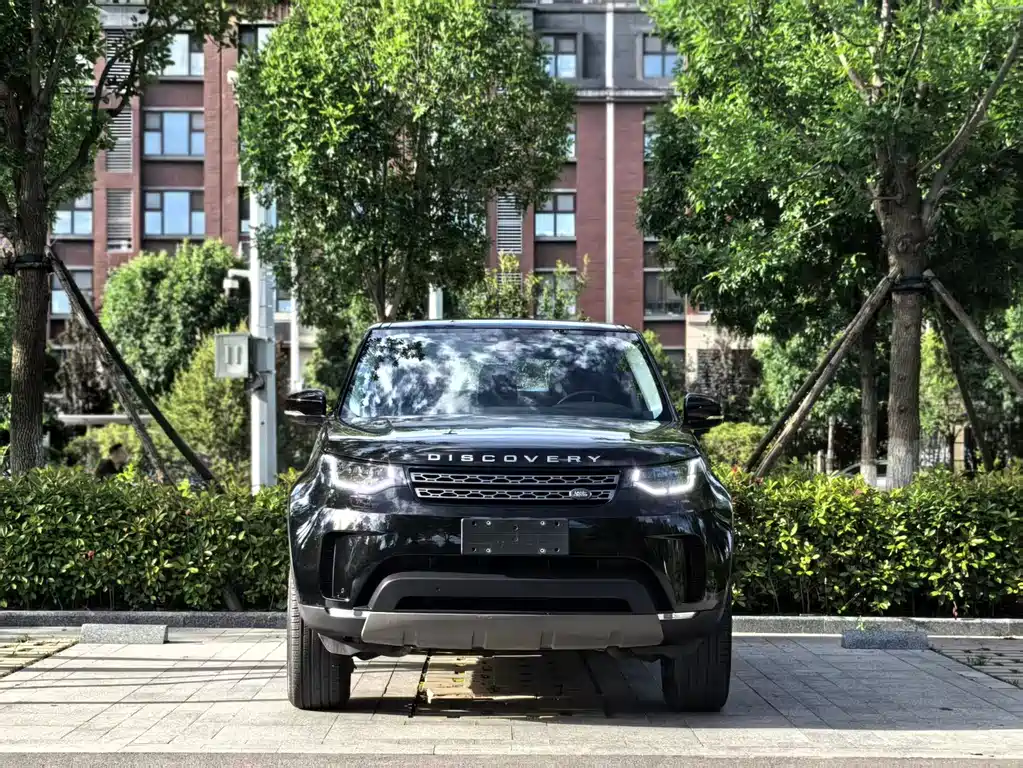 Land Rover Discovery 2018 — фото 2