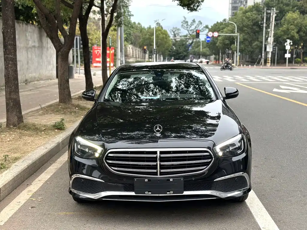 Mercedes-Benz E-Class 2021