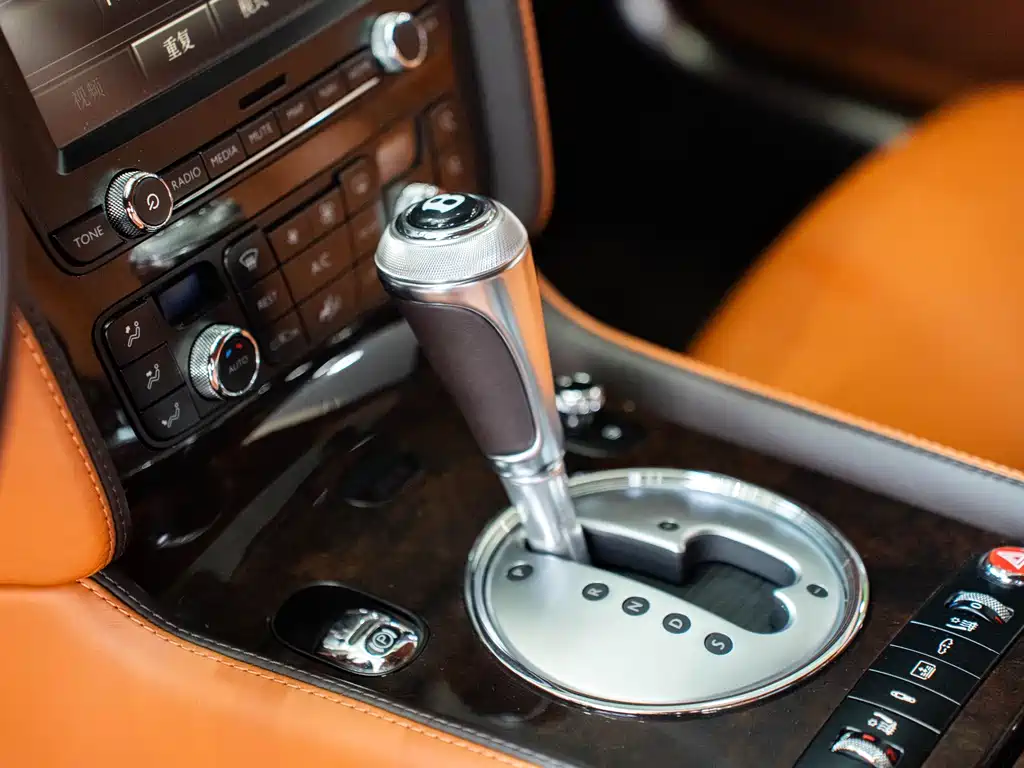 Bentley Flying Spur 2012 — фото 20