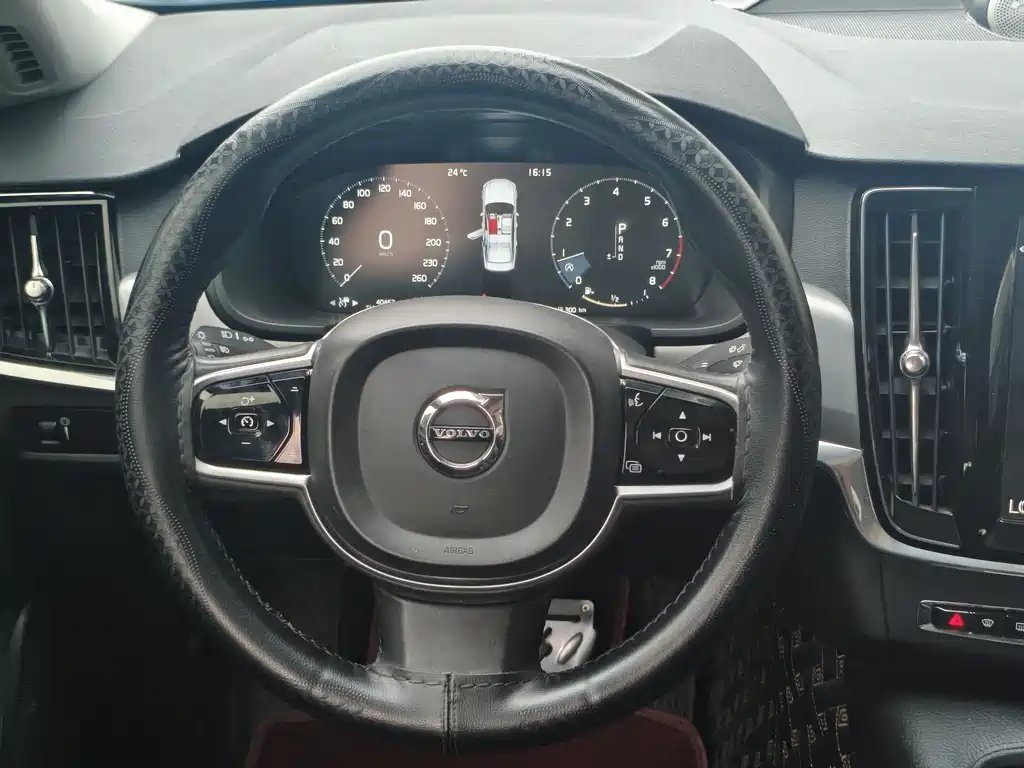 Volvo S90 2018 — фото 10