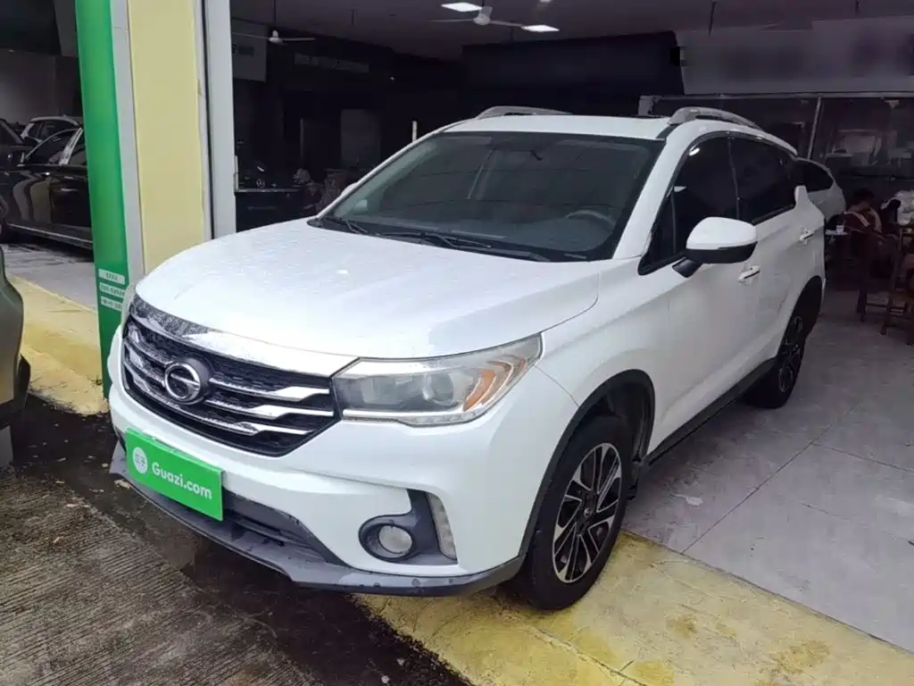 GAC Motor Trumpchi GS4 2015 — фото 1