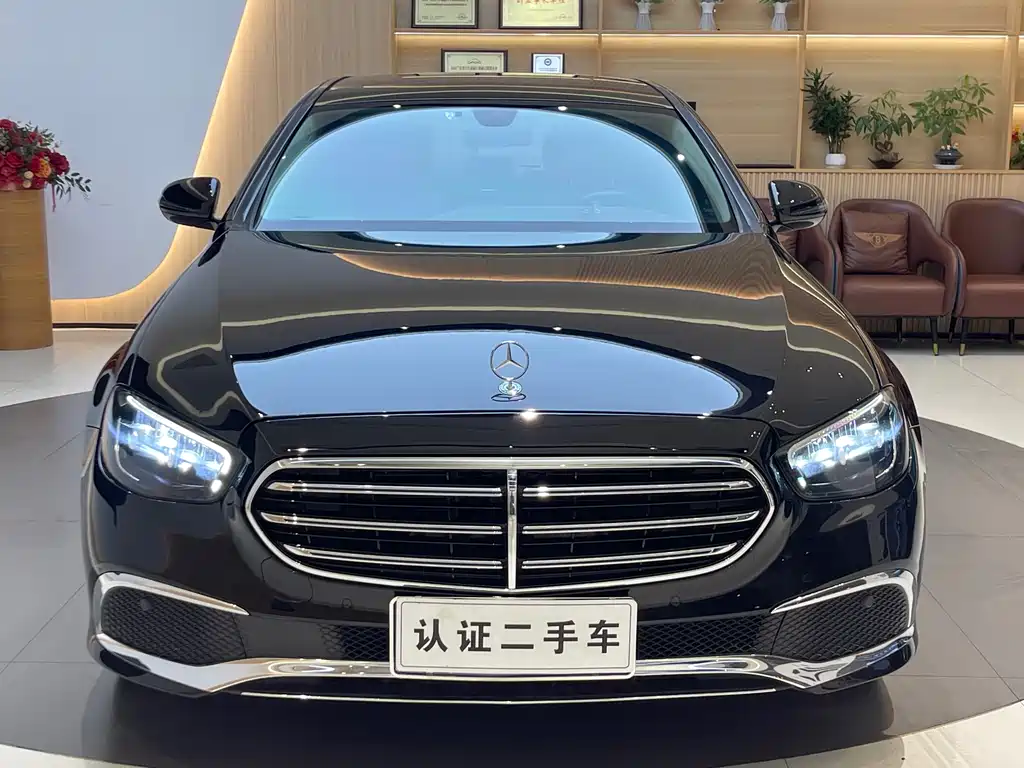 Mercedes-Benz E-Class 2022