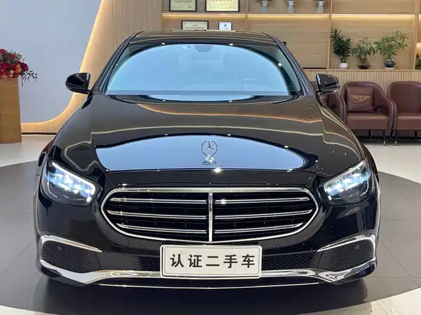 Mercedes-Benz E-Class 2022