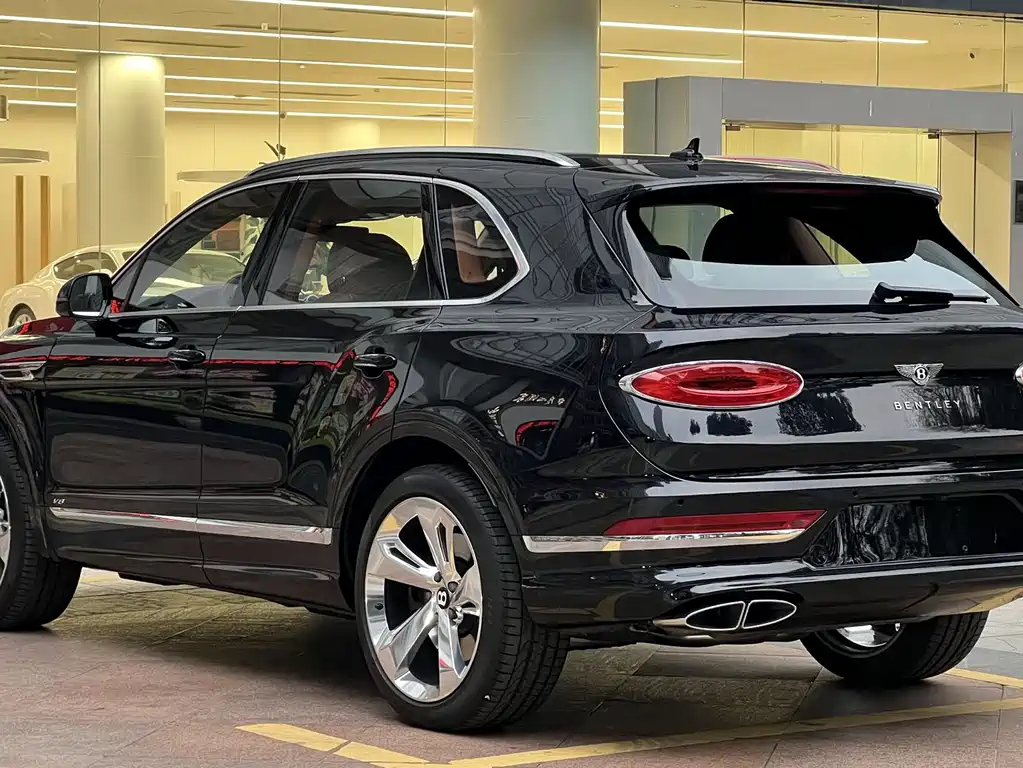 Bentley Bentayga 2021 — фото 5