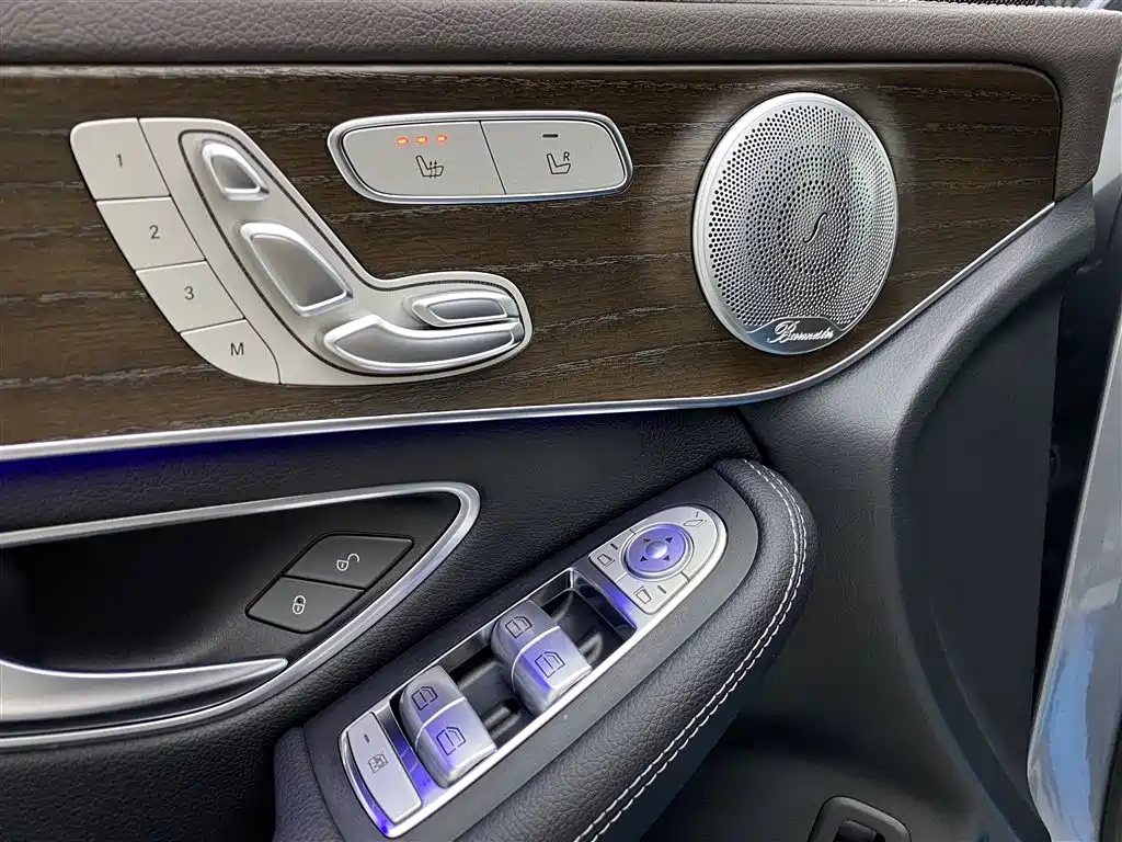 Mercedes-Benz GLC 2021 — фото 20