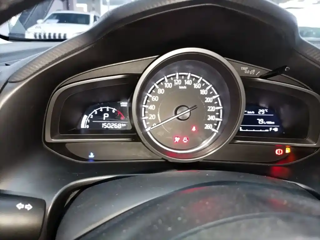 Mazda 3 Angkesela 2018 — фото 12