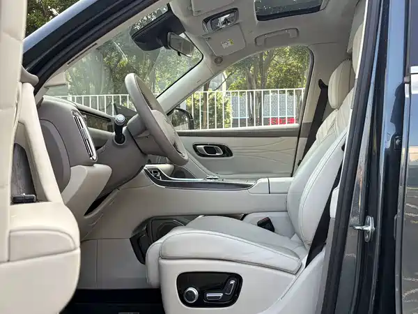 Geely Galaxy M9 2025