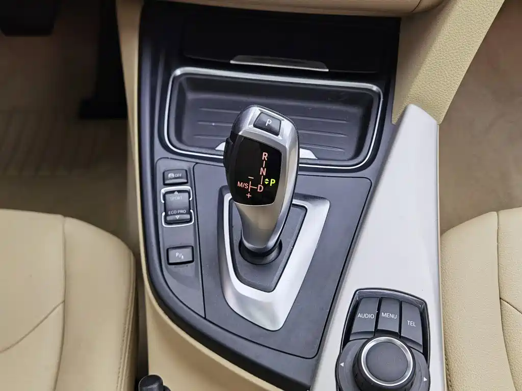 BMW 3 Series 2015 — фото 13