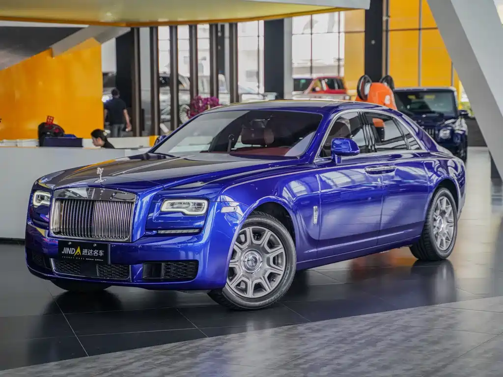 Rolls-Royce Ghost 2018 — фото 1