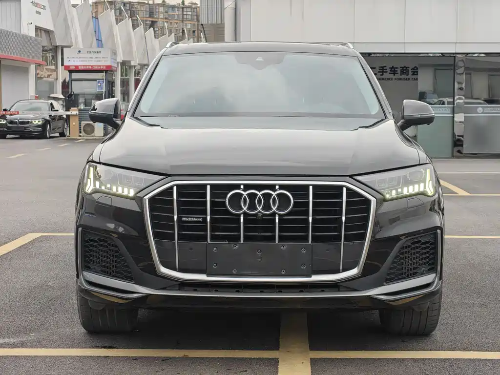 Audi Q7 2021 — фото 2