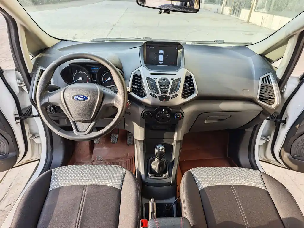 Ford Ecosport 2016 — фото 11
