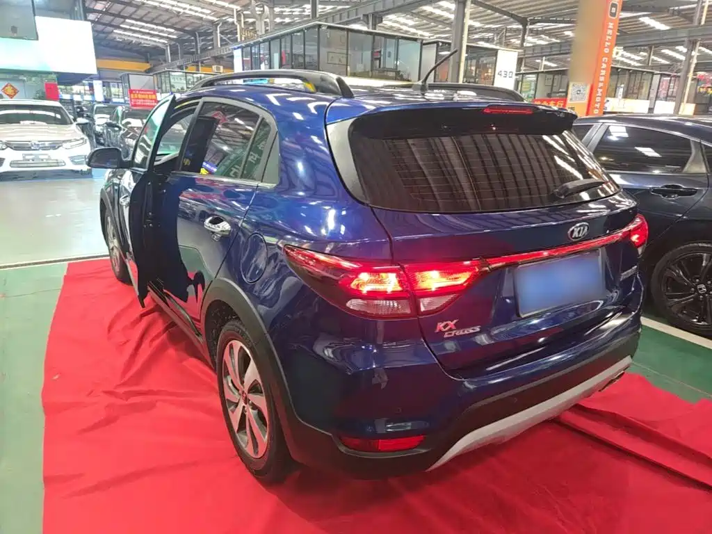 Kia KX Cross 2018 — фото 5