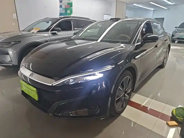 BYD Han L 2025