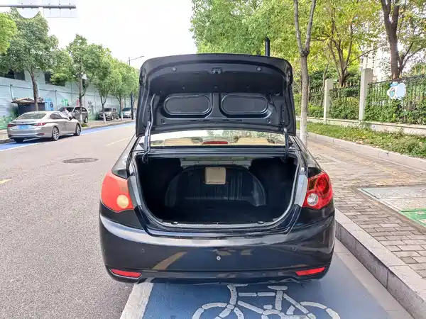 Hyundai Yuedong 2010