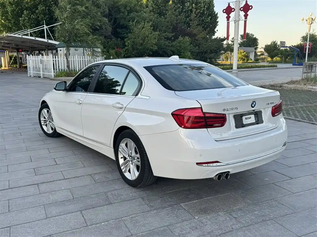BMW 3 Series 2017 — фото 9