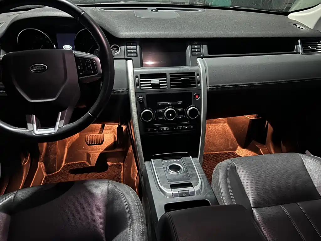 Land Rover Discovery Sport 2017 — фото 9