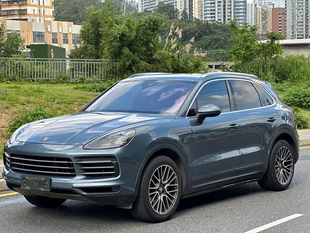 Porsche Cayenne 2019 — фото 1