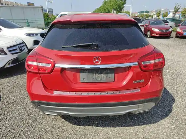 Mercedes-Benz GLA 2016