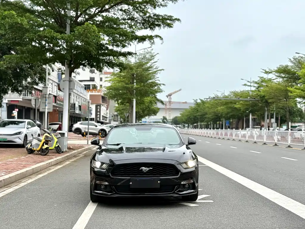 Ford Mustang 2017 — фото 2