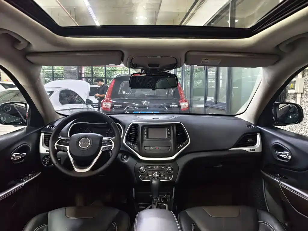 Jeep Cherokee 2018