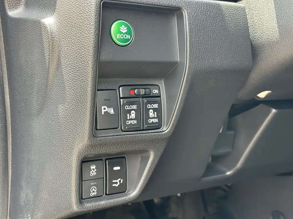Honda Odyssey 2017 — фото 9