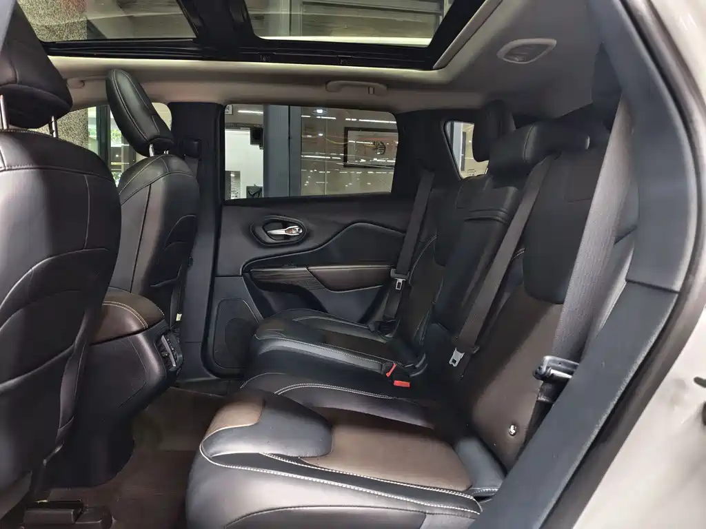 Jeep Cherokee 2018