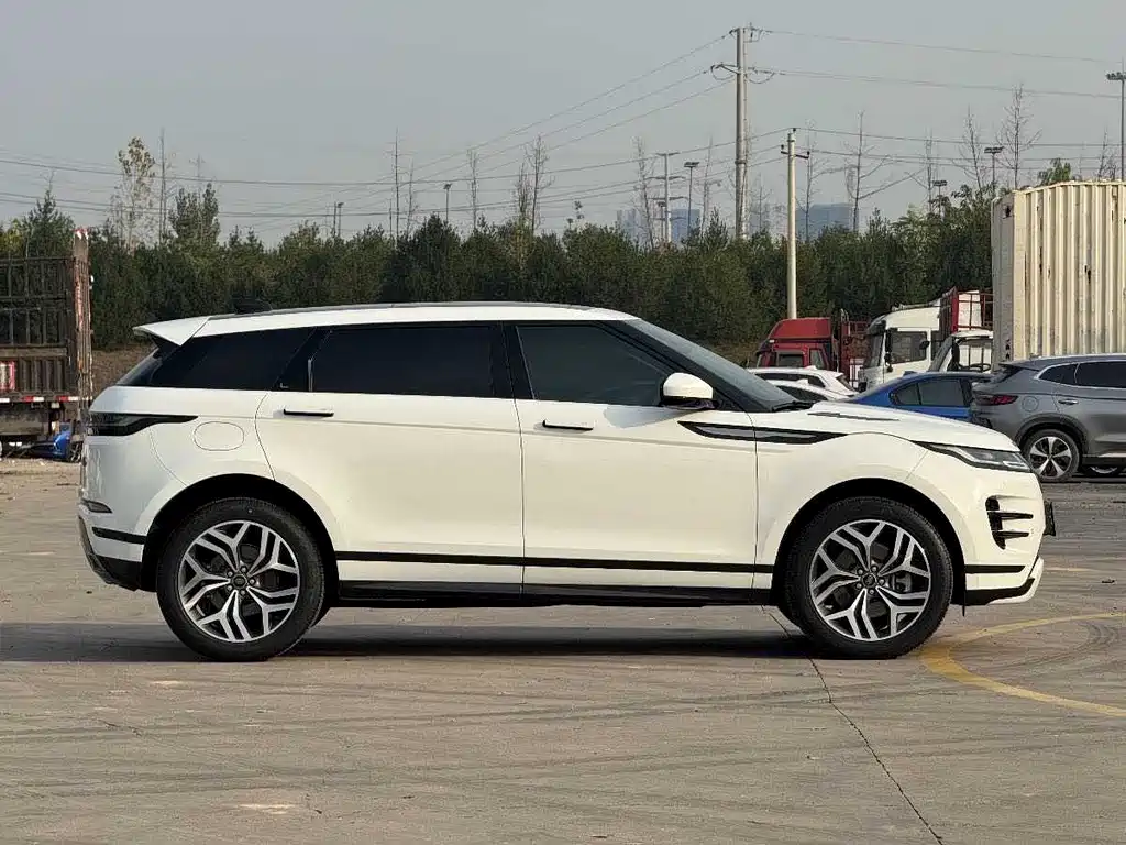 Land Rover Evoque 2023