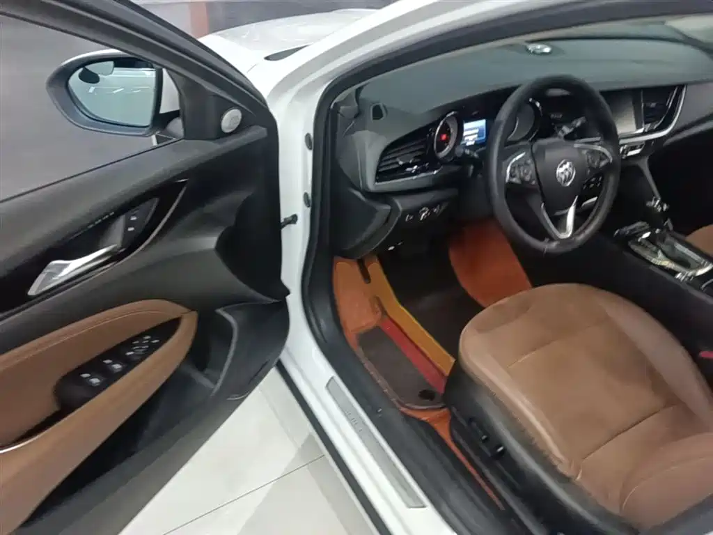 Buick Regal 2020 — фото 16