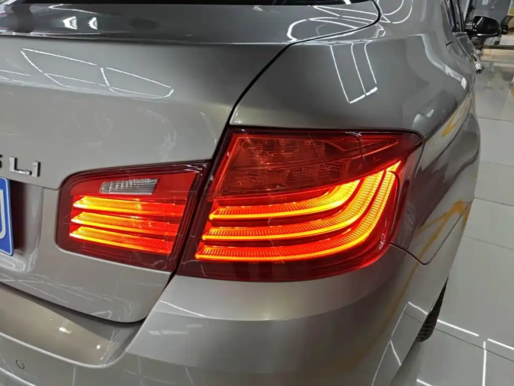 BMW 5 Series 2015 — фото 8