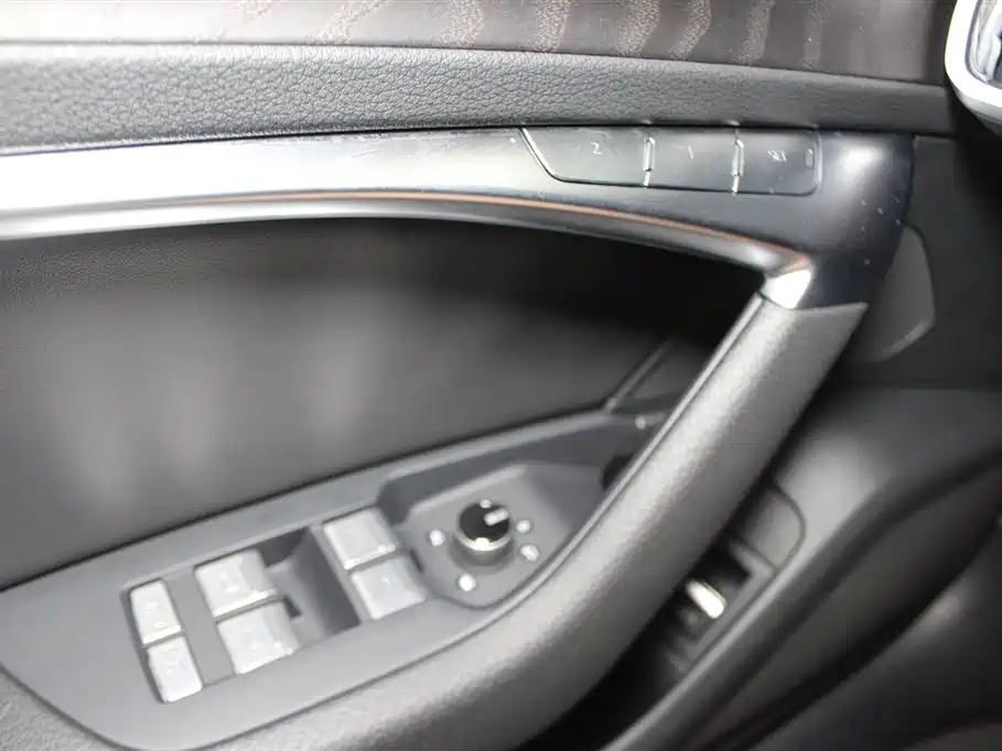 Audi A6L 2025 — фото 13