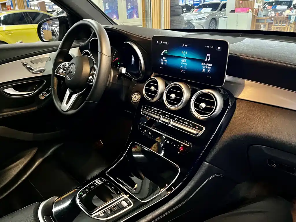 Mercedes-Benz GLC 2020 — фото 16