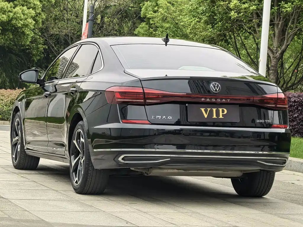 Volkswagen Passat 2022 — фото 4